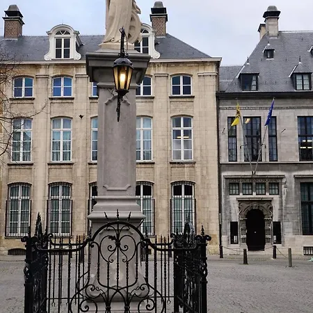 The View - Spacious 2 Bdr Appt In With View Antwerp